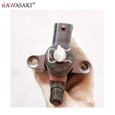 Bộ phận động cơ Diesel Common Rail 4M50 Fuel Injector 0445120048