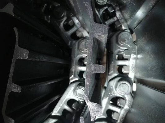 LẮP RÁP GIÀY TRACK ZAX250LC-6